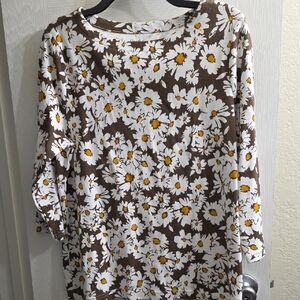 Daisy Print Brown and White Top Size L